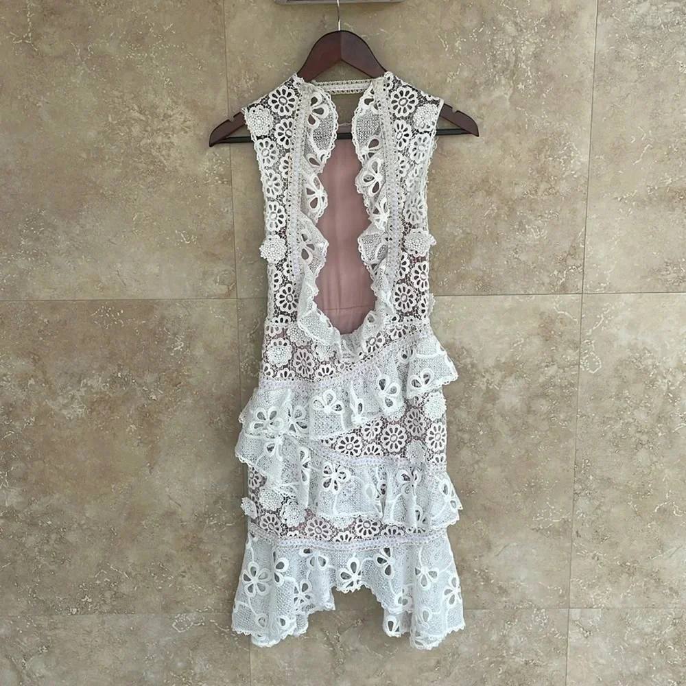 Alexis Dress Mini Size XS Lace Floral Lined Sleeveless Off White Asymm Hem - Picture 3 of 11